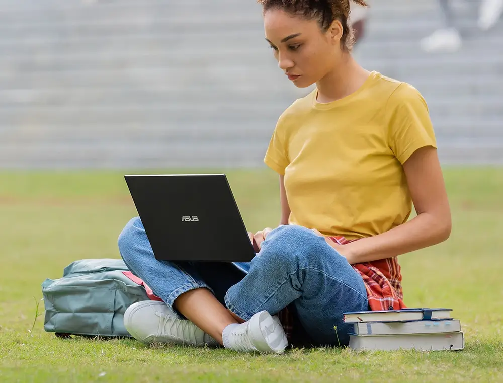 A girl using a laptop